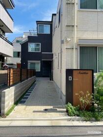 16/16 エントランス