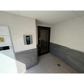 3/4 エントランス