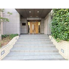 13/13 エントランス