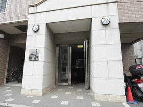 5/5 エントランス