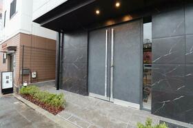 13/13 エントランス