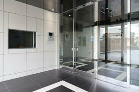 15/16 エントランス