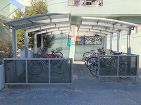 15/16 エントランス