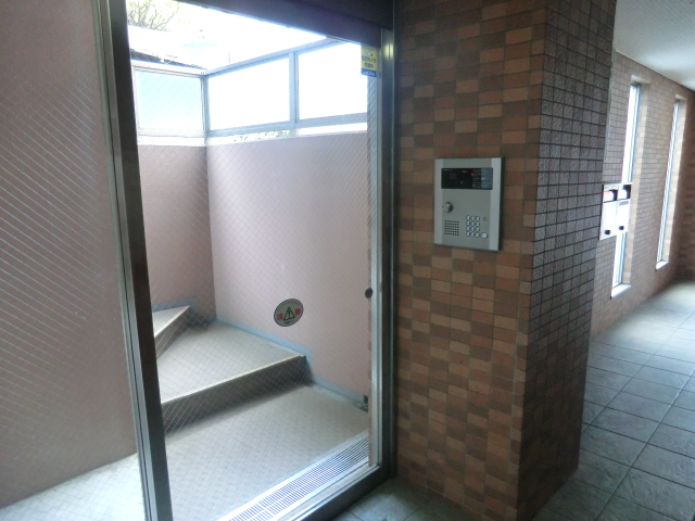 22/29 エントランス