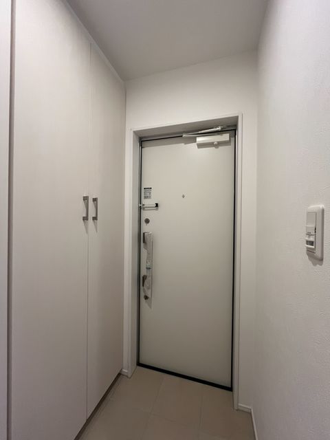 13/22 玄関