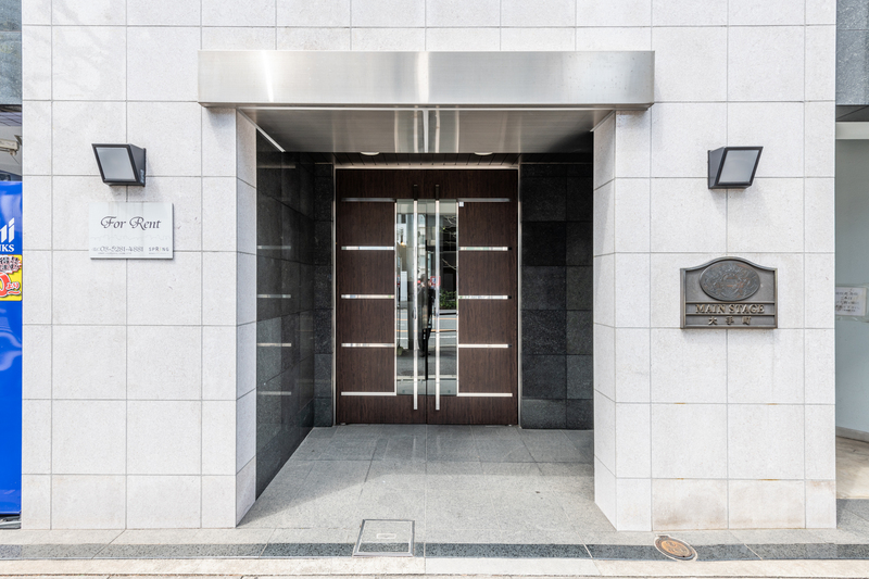 5/5 エントランス