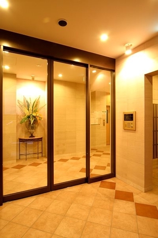 15/16 エントランス