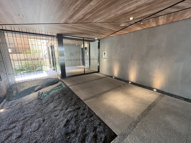 4/5 エントランス