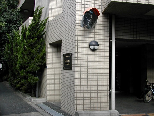 13/14 エントランス