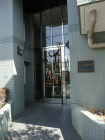 5/5 エントランス