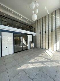 2/2 エントランス