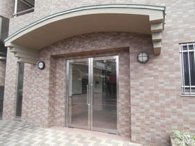 17/19 エントランス