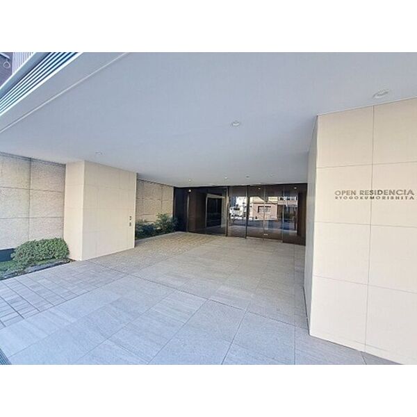 14/14 エントランス