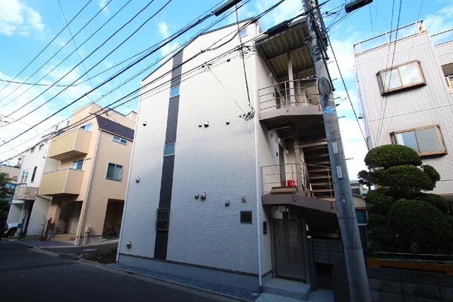 24/30 エントランス