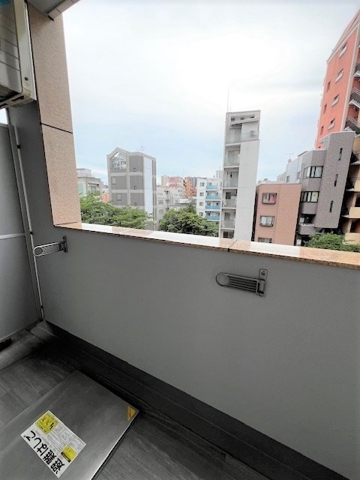 13/21 バルコニー
