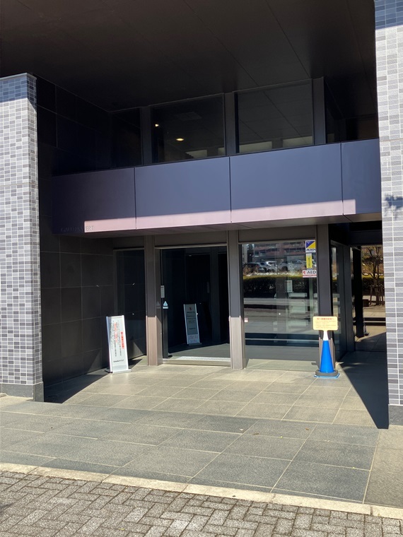 14/15 エントランス