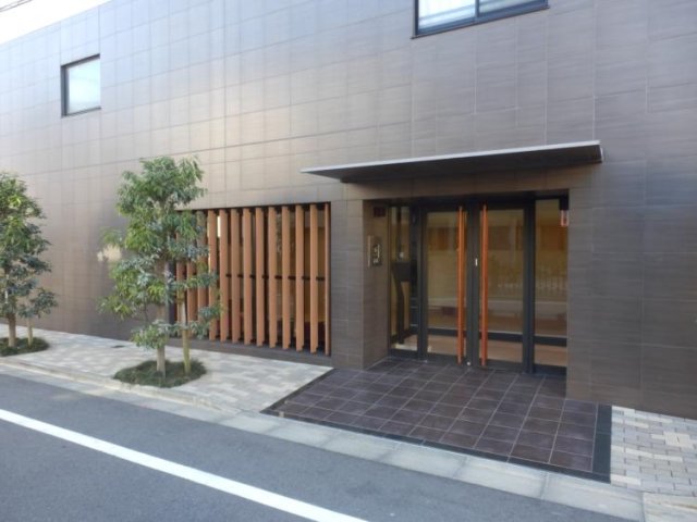 14/16 エントランス