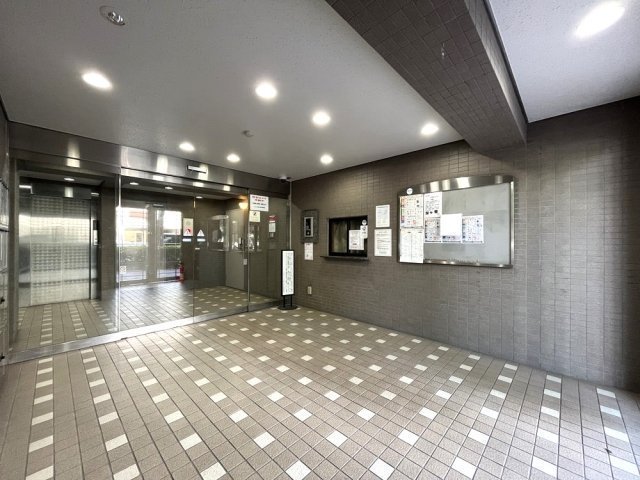 22/30 エントランス