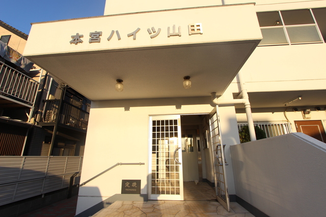 13/16 エントランス