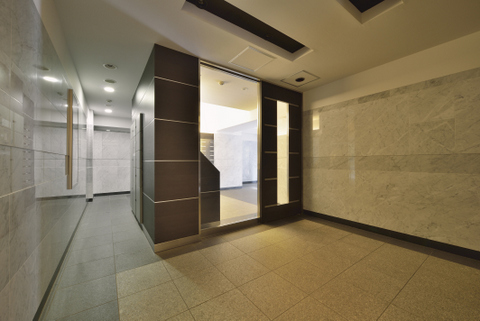 8/8 エントランス