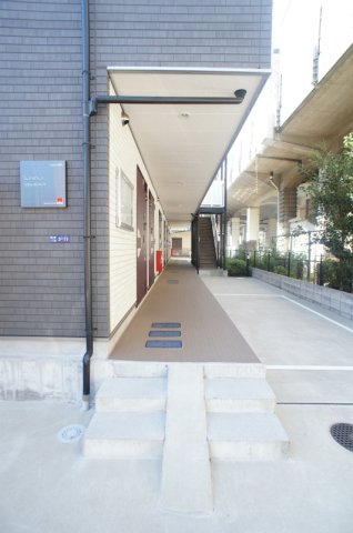 2/2 エントランス