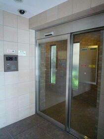 15/15 エントランス