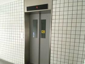 2/2 エントランス