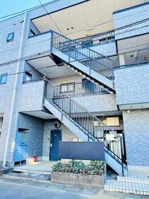 16/16 エントランス