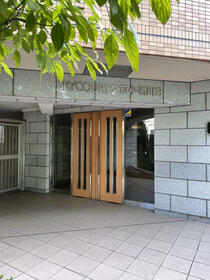 16/16 エントランス