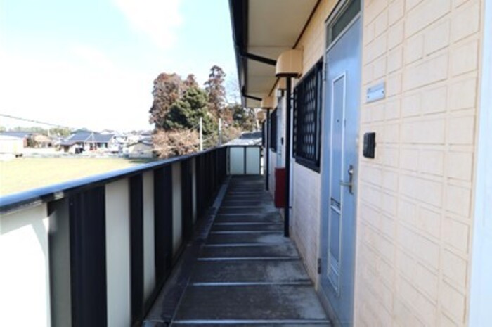 16/17 エントランス