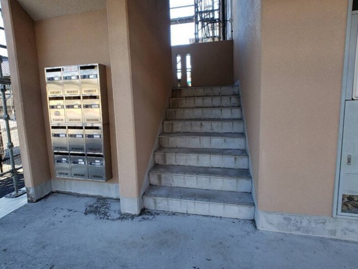 19/28 エントランス