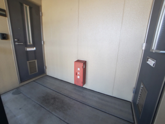 19/26 エントランス