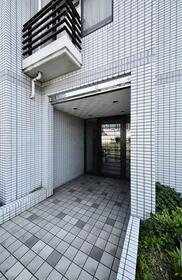 15/15 エントランス