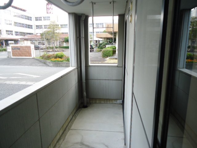 19/28 バルコニー