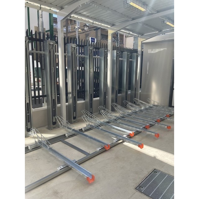 14/22 エントランス