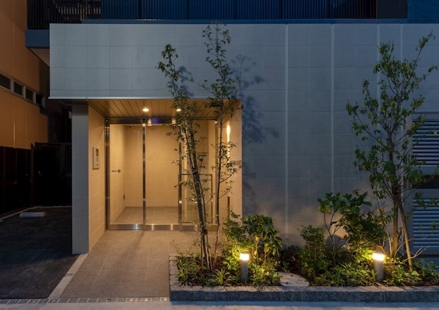 18/29 エントランス