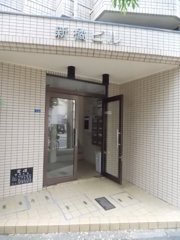 17/17 エントランス