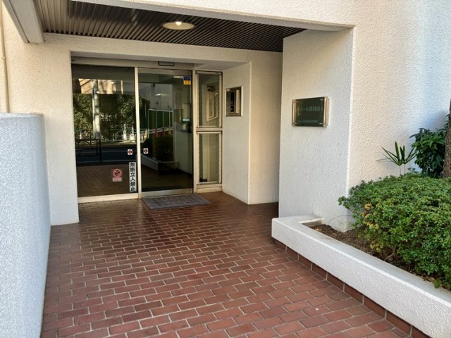 17/17 エントランス