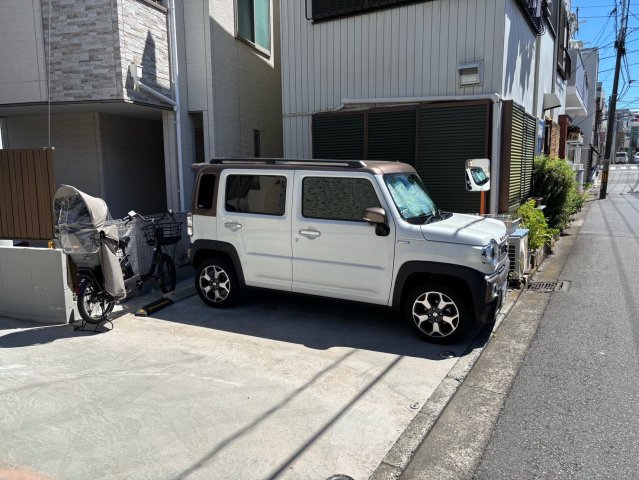 2/5 駐車場