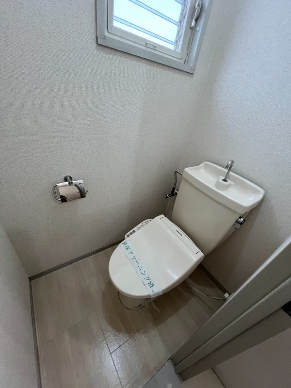 6/8 トイレ