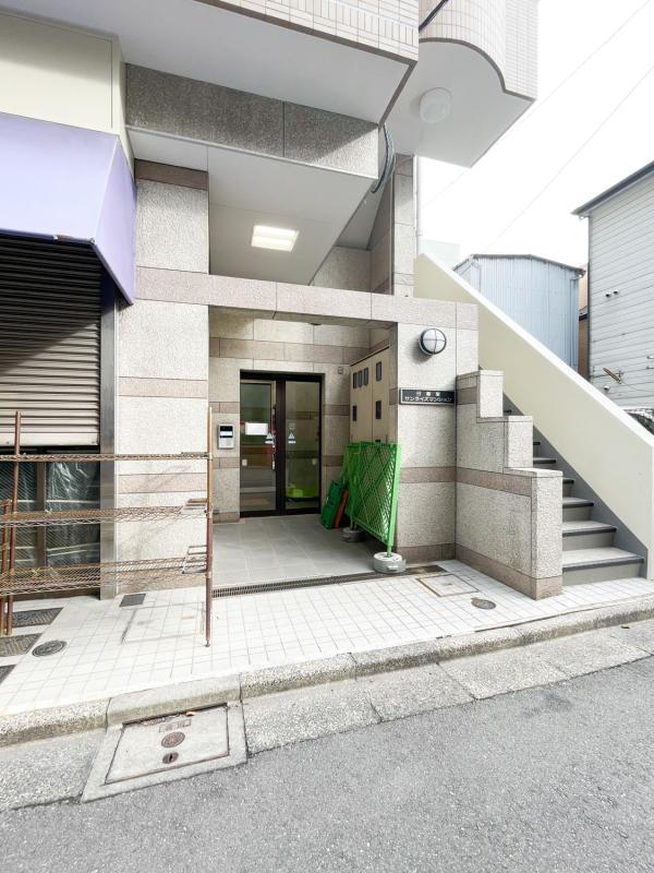 14/20 エントランス