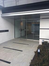 5/5 エントランス