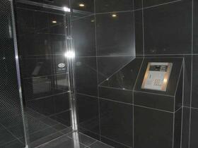 4/4 エントランス