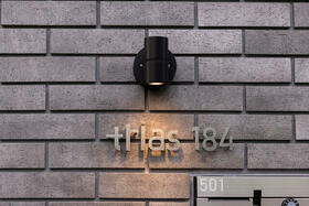 16/16 エントランス