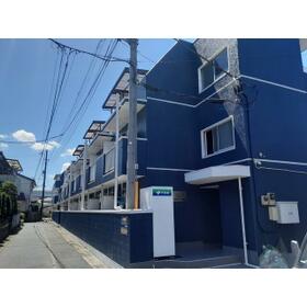 16/17 エントランス