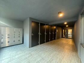 16/16 エントランス