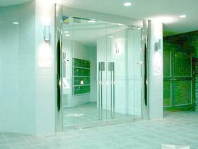 2/2 エントランス