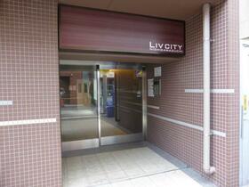 5/5 エントランス