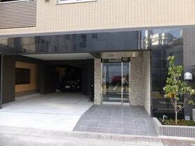 5/5 エントランス