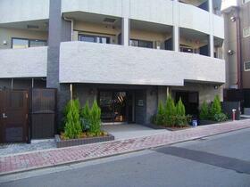 14/14 エントランス